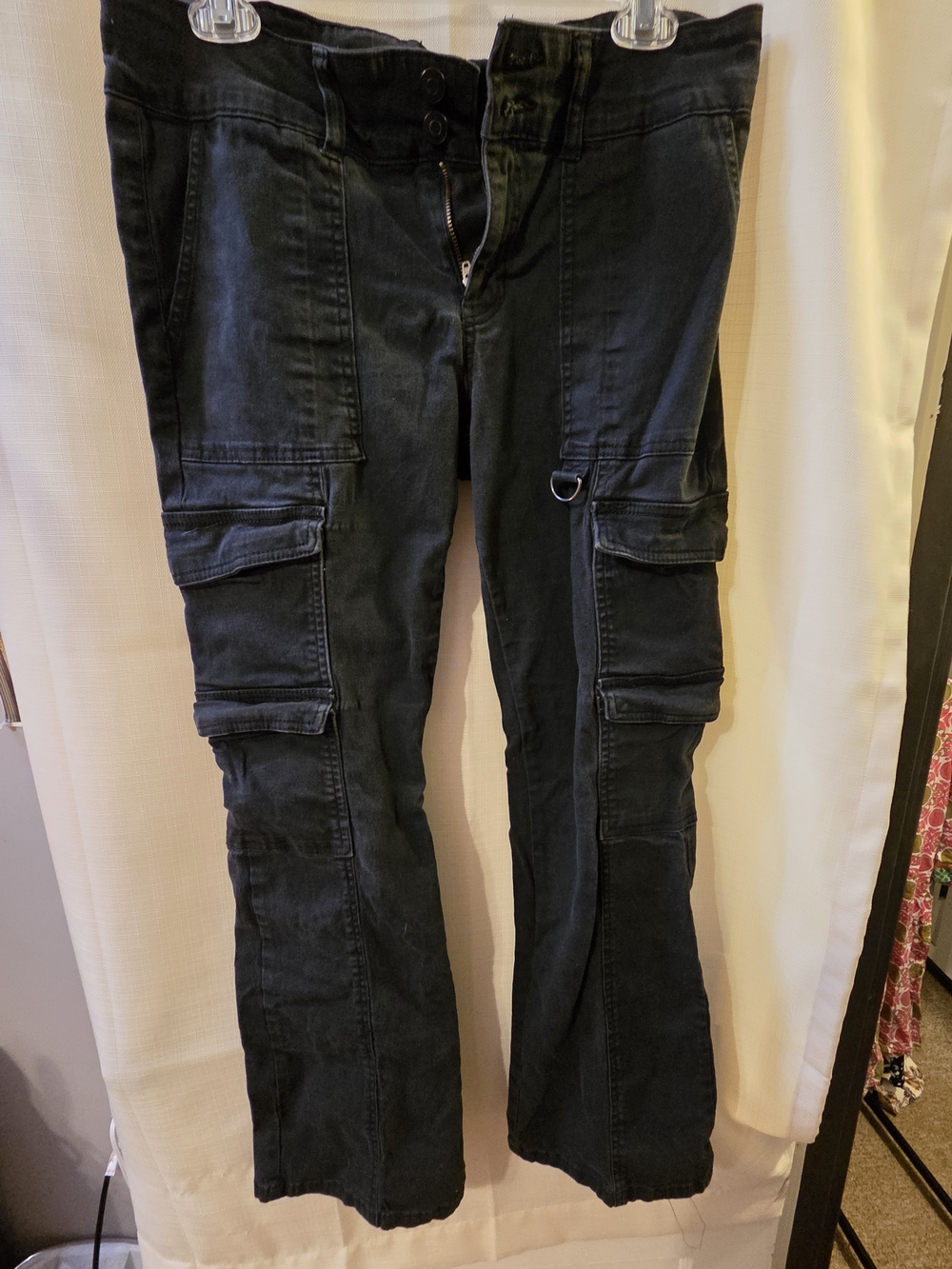 Women's Black Wide-Leg Cargo Jeans